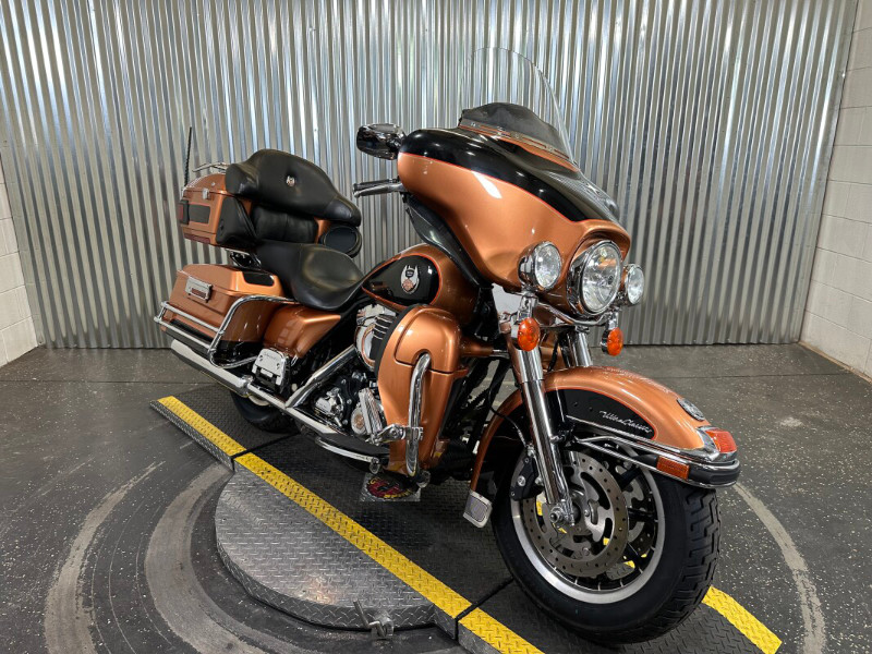 2008 – FLHTCU Ultra Classic 105th Anniversary