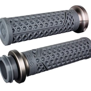 MANOPOLE VANS CULT LOCK-ON