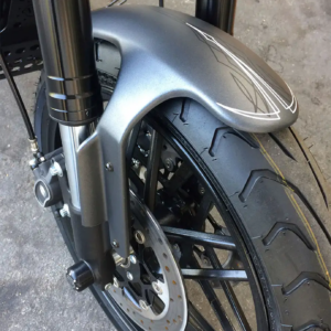 PARAFANGO ANTERIORE CULT-WERK ROADSTER