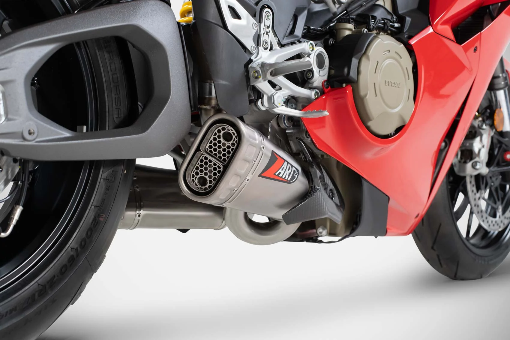 SCARICO PANIGALE V4 | SLIP-ON COMPENSATO (25-26)